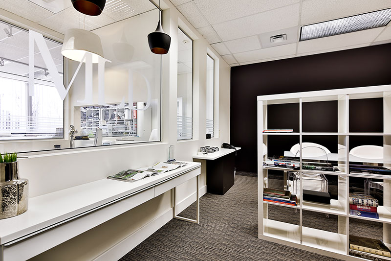 Bureau professionnel lumineux au Centre Véronneau